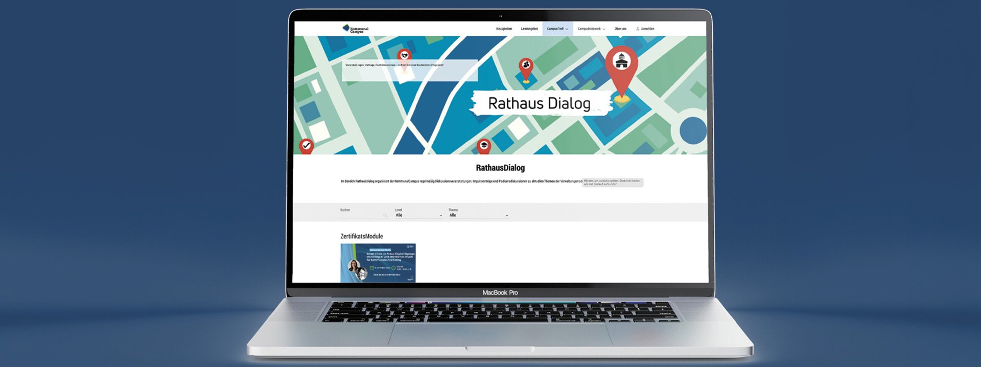 Ein Laptop auf einem blauen Hintergrund zeigt eine Website mit dem Titel „Rathaus Dialog“. Auf der Seite sind eine grafische Karte mit Markierungen und Informationen zum Thema digitale Verwaltung zu sehen. Die Darstellung vermittelt ein modernes, digitales Konzept.